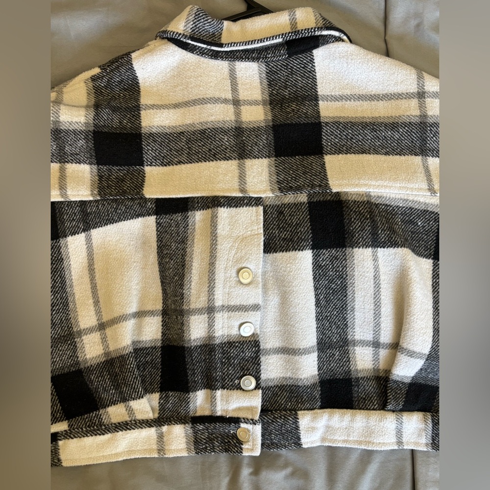 Fashion nova Black and White Plaid jacket - Picture 4 of 9